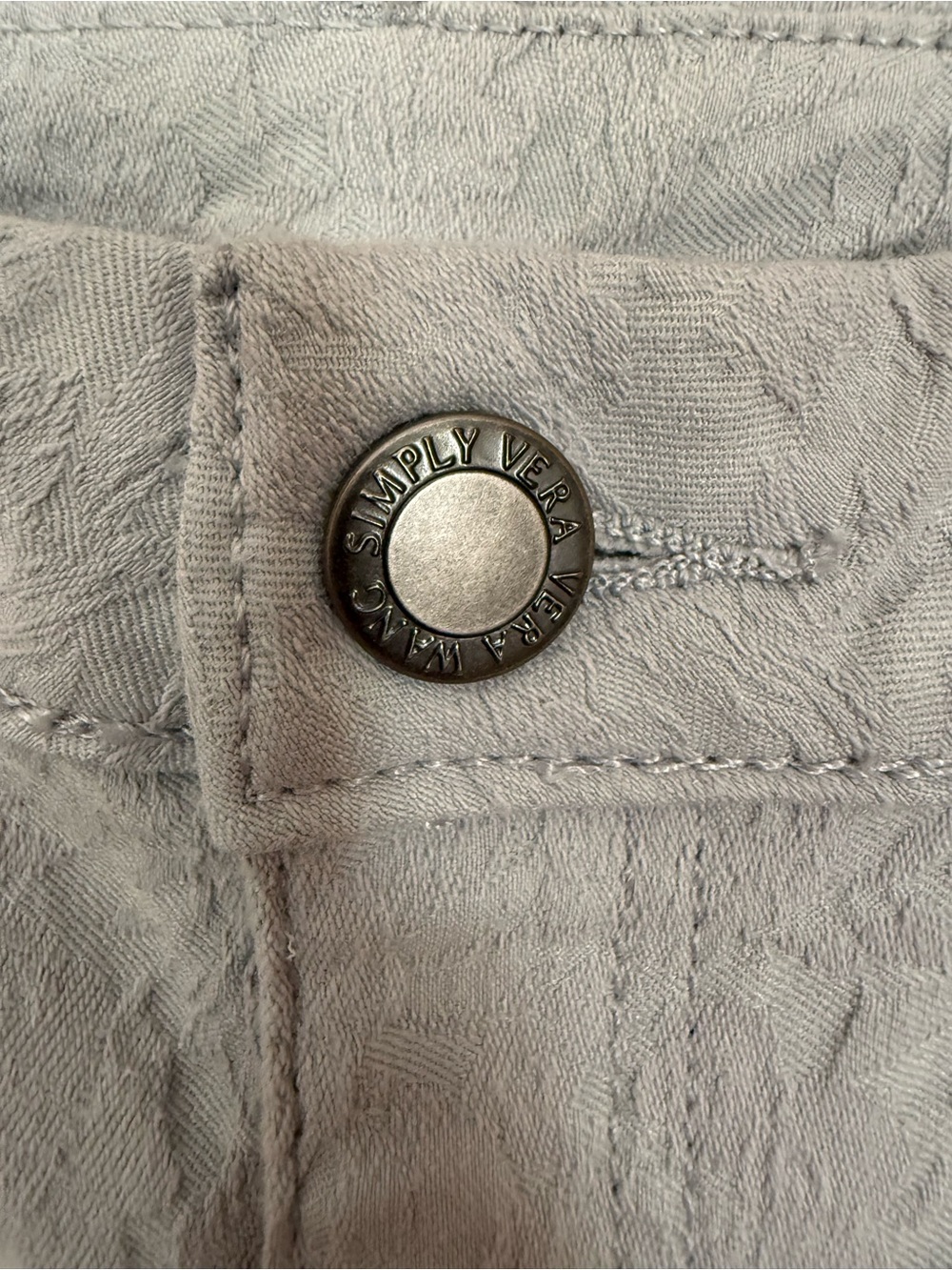 Simply Vera Wang Light Gray Women's Capris - Picture 4 of 9